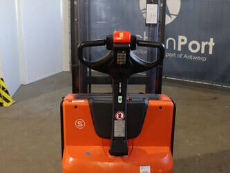 2018-toyota-swe-120-45580166