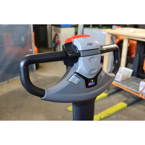 2018 Toyota SWE 120-45580182