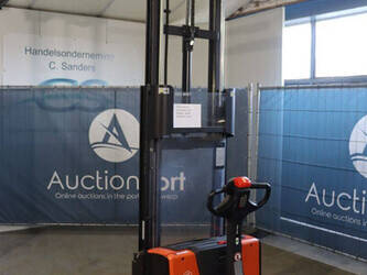 2018-toyota-swe-120-45580190