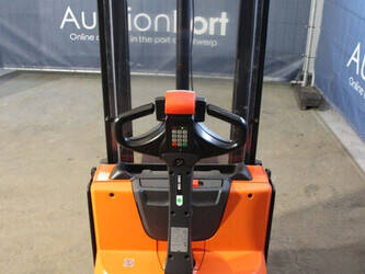 2019-toyota-swe100-1425091-45580197