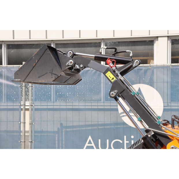 2025 آرتير QB-480-45580247