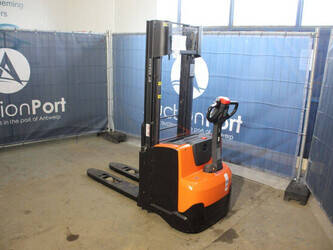 2017-toyota-swe140l-1425099-45580433