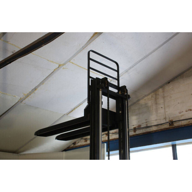 2017 Toyota SWE140L-45580453