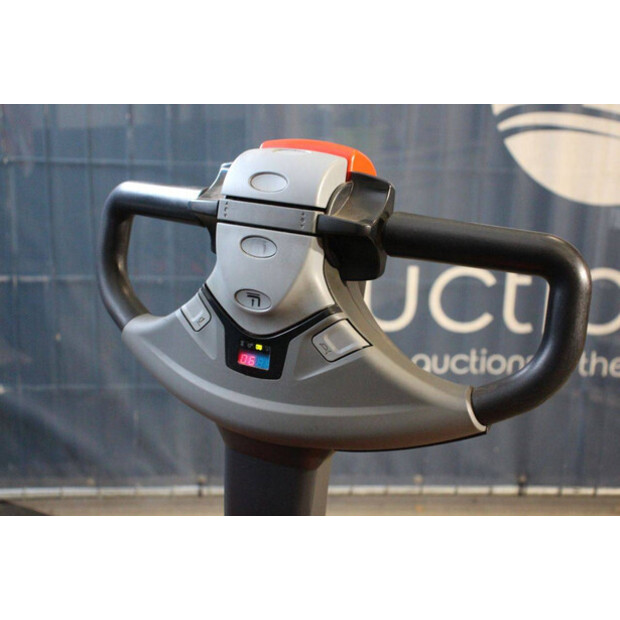 2018 تويوتا SWE120-45580494