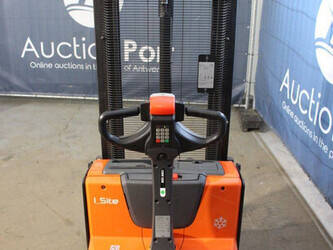 2018-toyota-swe120-1425102-45580508