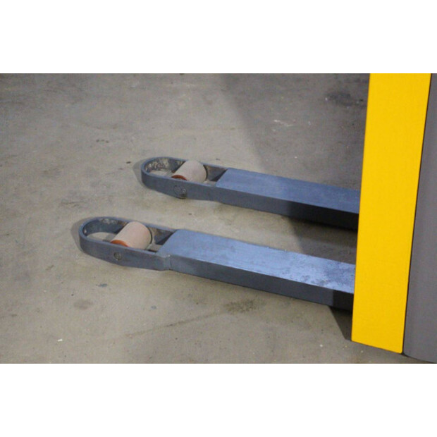 2015 Jungheinrich EJC 216-45580614