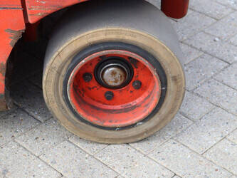 2016-linde-e25l-01-1425110-45580759