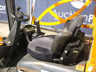 2004-still-rx-50-10-1425127-45581354