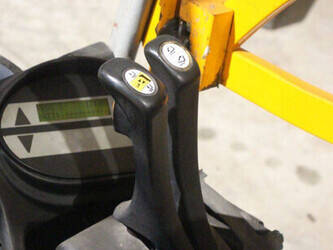 2004-still-rx-50-10-1425127-45581356