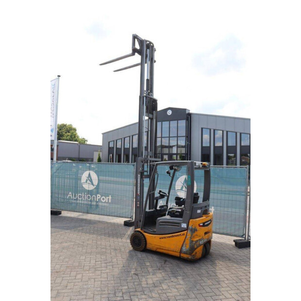 2016 Jungheinrich EFG215-45581489