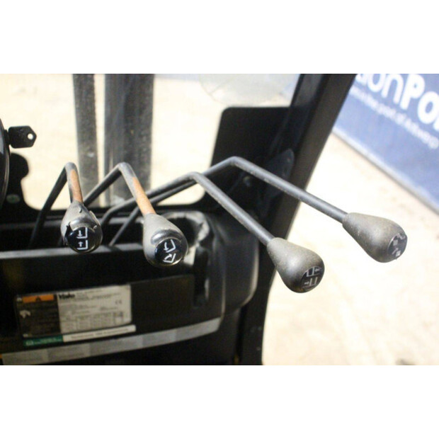 2017 يال GLP25VX-45581585