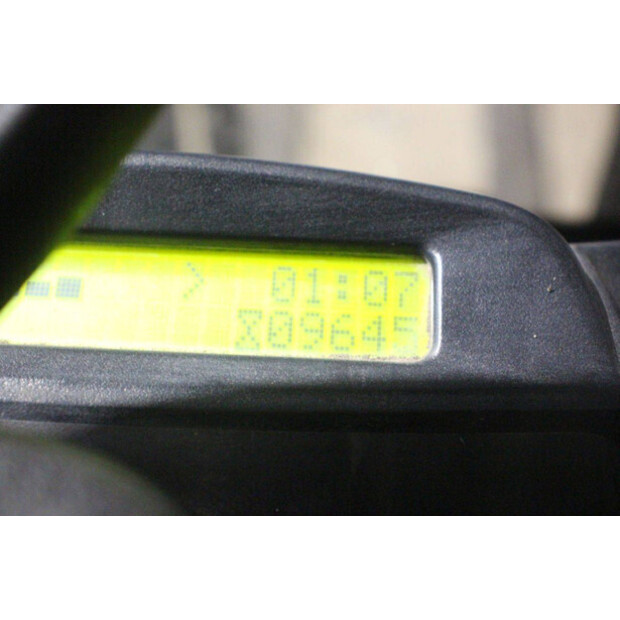 2017 يال GLP25VX-45581586