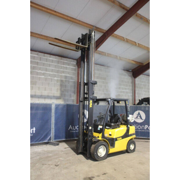 2017 يال GLP25VX-45581587