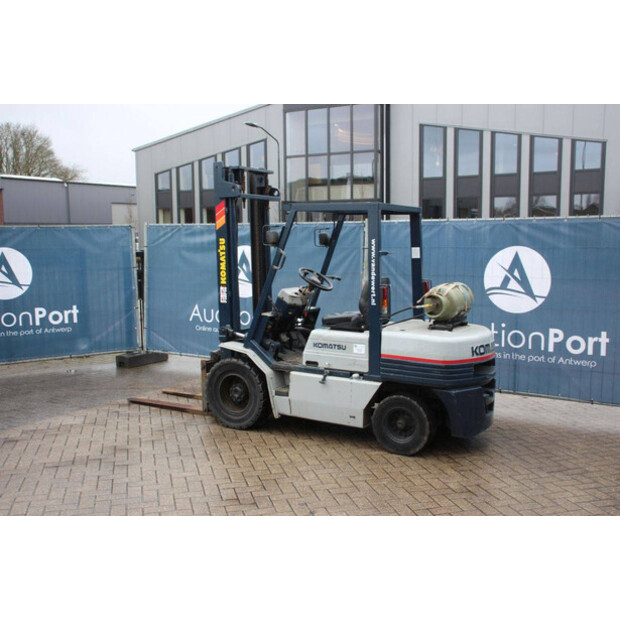 1990 كوماتسو FG 30-11-45581780