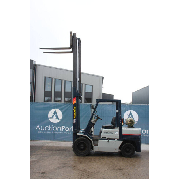 1990 كوماتسو FG 30-11-45581807