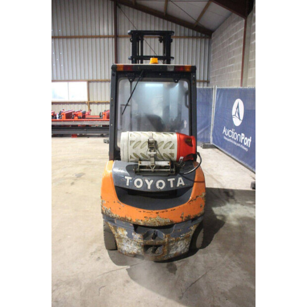 2008 تويوتا 02-8FGF25-45581813