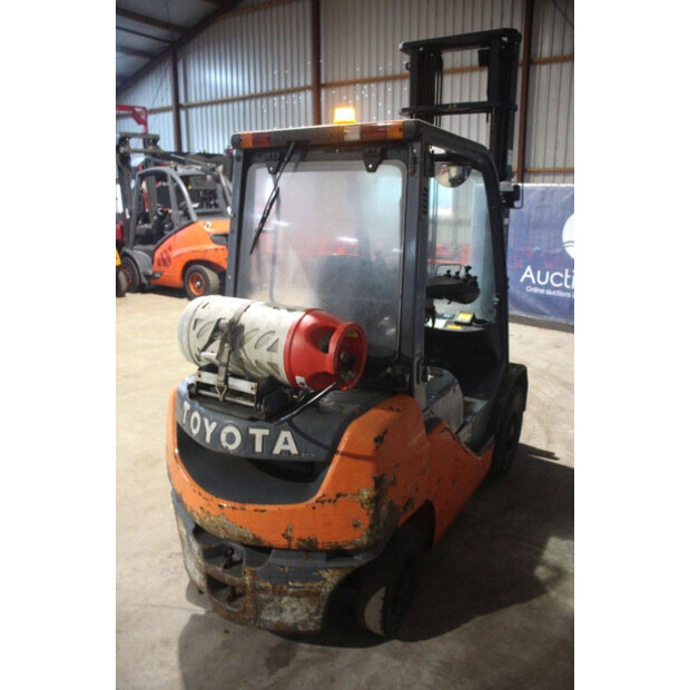 2008 تويوتا 02-8FGF25-45581814