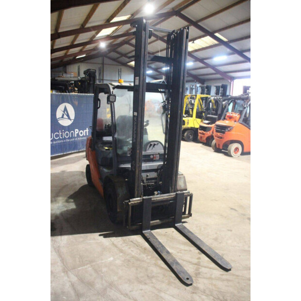 2008 تويوتا 02-8FGF25-45581815