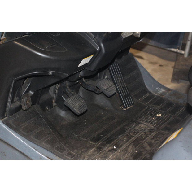 2008 تويوتا 02-8FGF25-45581829