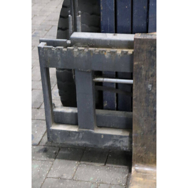 1994 كوماتسو FB25H-1E-45582297