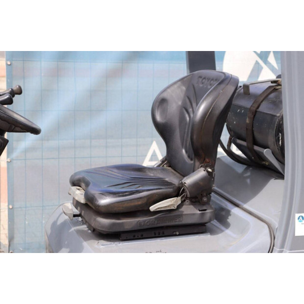 2008 تويوتا 02-8FGF18-45582360