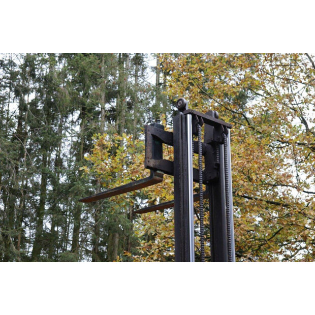 1998 Daewoo D25-3-45582402