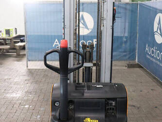 2011-still-egv-14-1425161-45582438