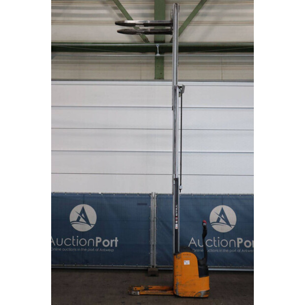 2011 Still EGV 14-45582456