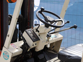 1995-nissan-kcugh02f350-1425164-45582572