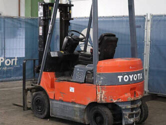 2003-toyota-7fbmf16-1425176-45582888