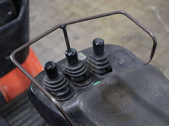 2003-toyota-7fbmf16-1425176-45582911