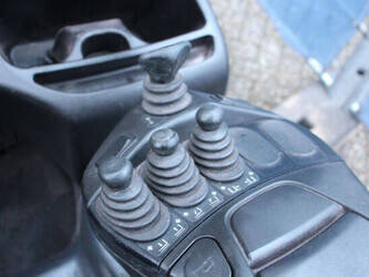 2017-linde-e16c-02-1425184-45583125