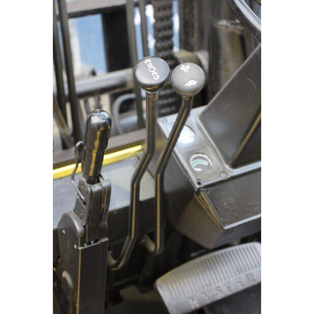 2003 هايستر S7.00XL-45583230