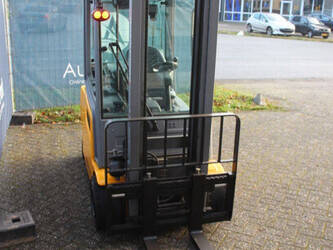 2019-jungheinrich-efg-320-1425194-45583374