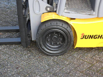 2019-jungheinrich-efg-320-1425194-45583382