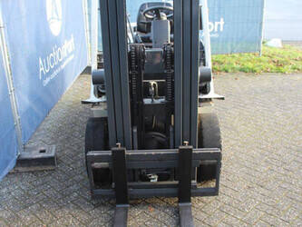 2014-nissan-y1d2a25q-1425202-45583611