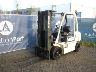 2014-nissan-y1d2a25q-1425202-45583612