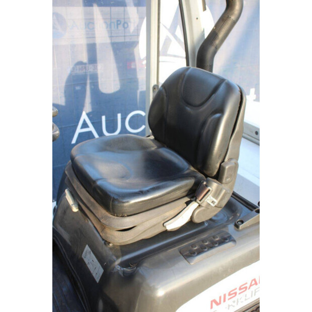 2014 NISSAN Y1D2A25Q-45583625