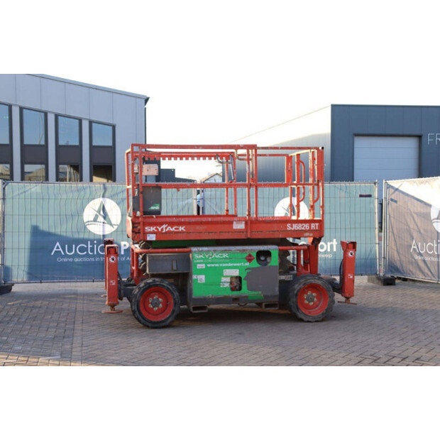 2014 SkyJack SJ6826RT-45583685