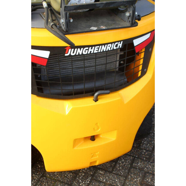 2019 Jungheinrich TFG320S-45583915