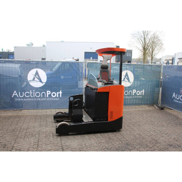 2017 تويوتا RRE180-45584016