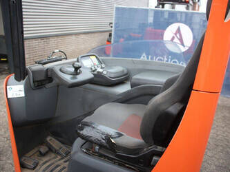 2017-toyota-rre180-1425214-45584028