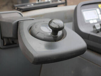 2017-toyota-rre180-1425214-45584030