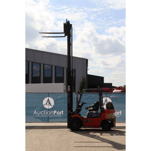 2011 Toyota 42-7FGF25-45584073