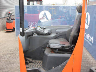 2017-toyota-rre180-1425216-45584079