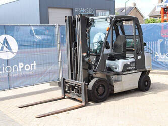 2005-nissan-ud02a25pq-1425217-45584101