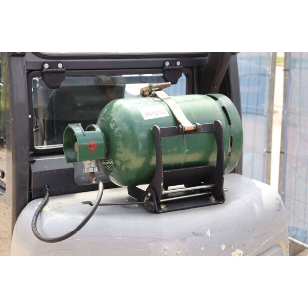 2005 نيسان UD02A25PQ-45584110