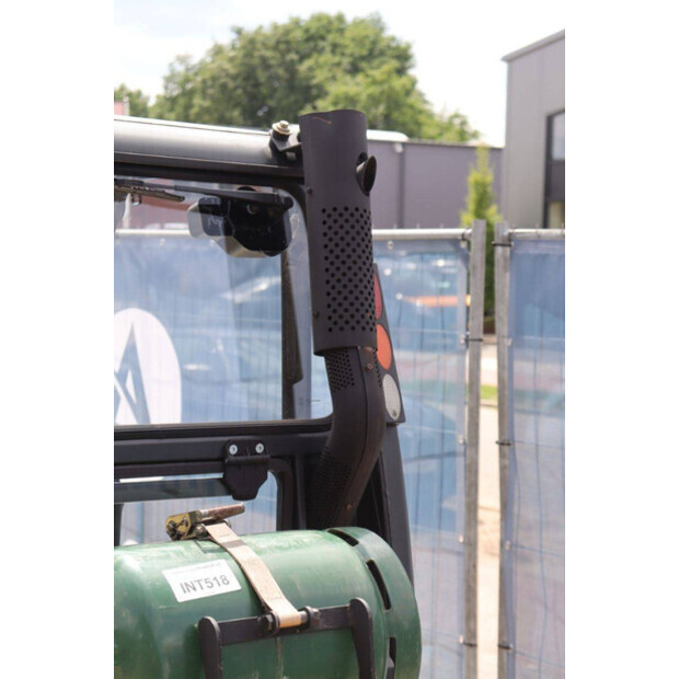 2005 نيسان UD02A25PQ-45584111