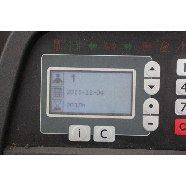 2010 بي تي RRE140-45584173