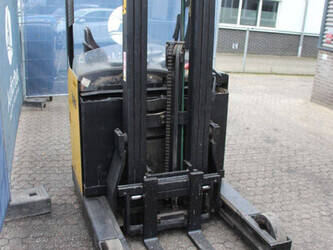 2007-yale-mr16-1425221-45584213